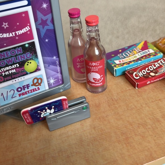 Retired American Girl Doll Bowling Alley Set For 18" Doll with Accessories! - Picture 6 of 10